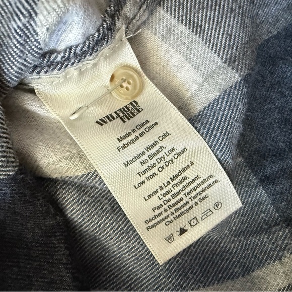 Wilfred Free Gray and Navy Plaid Flannel Shirt Cotton Women’s Size Small - Picture 10 of 10